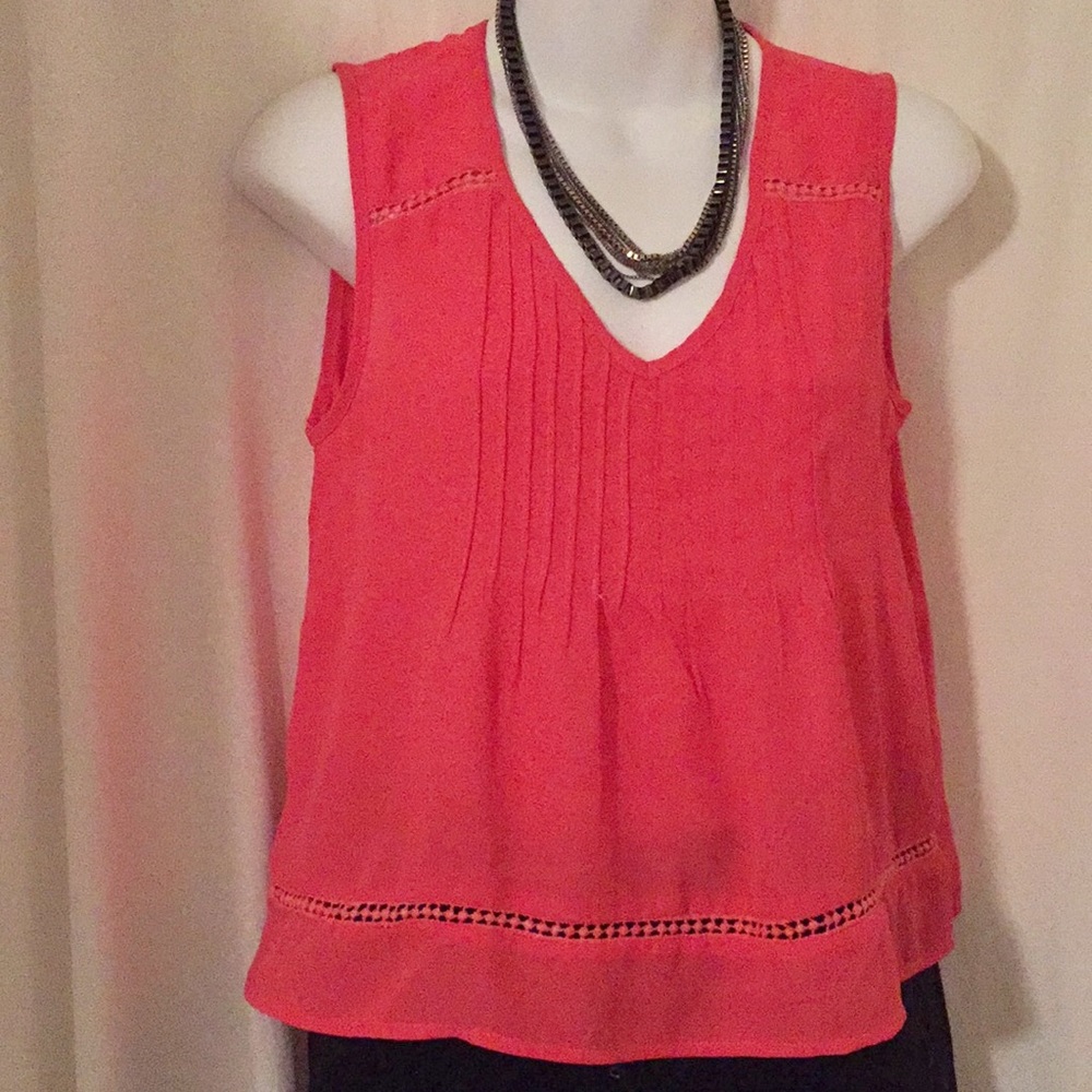 🌺4/$25🌺 Detailed Peach Tank Blouse
